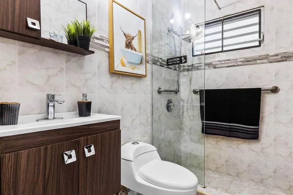 Villa Luxury 4Br For 14-& Jacuzzi 6 Min Beach & Airport San Juan Puerto Rico