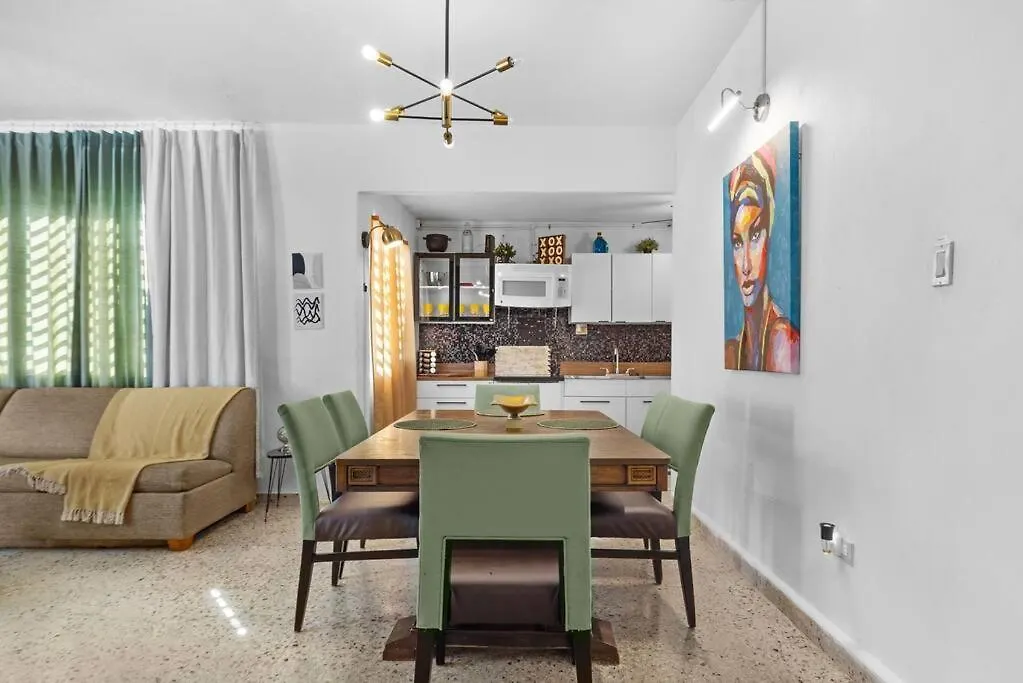 Villa Luxury 4Br For 14-& Jacuzzi 6 Min Beach & Airport San Juan Puerto Rico